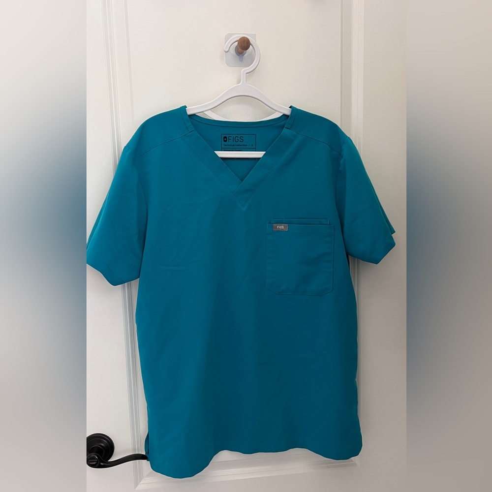 Men Figs Scrub Top